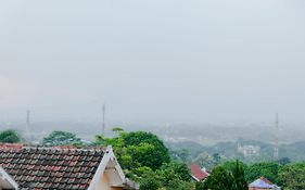 Reddoorz Syariah @ Puncak Buring
